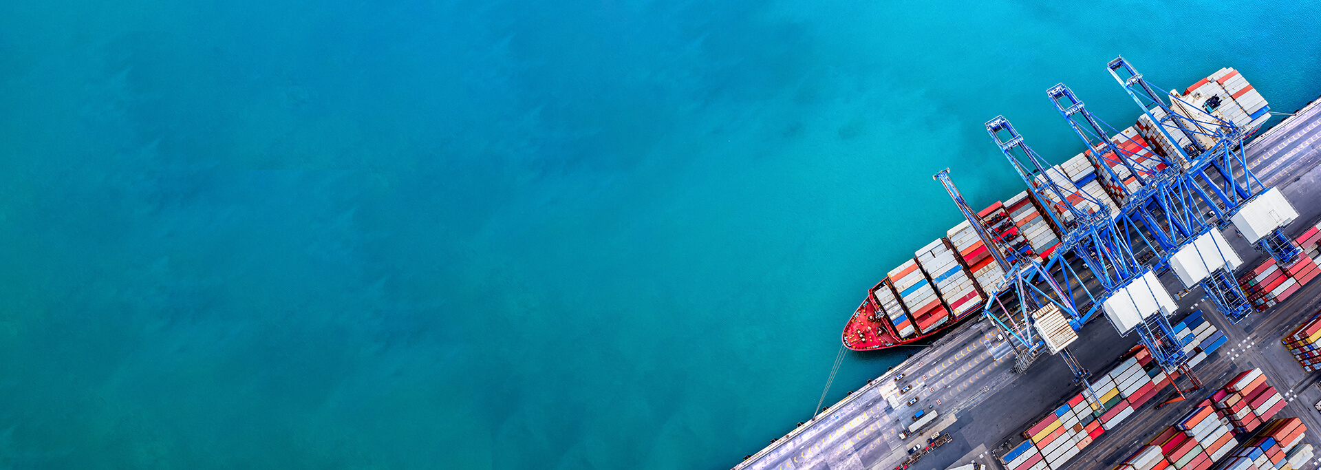 行业信赖的化学品制造与贸易伙伴